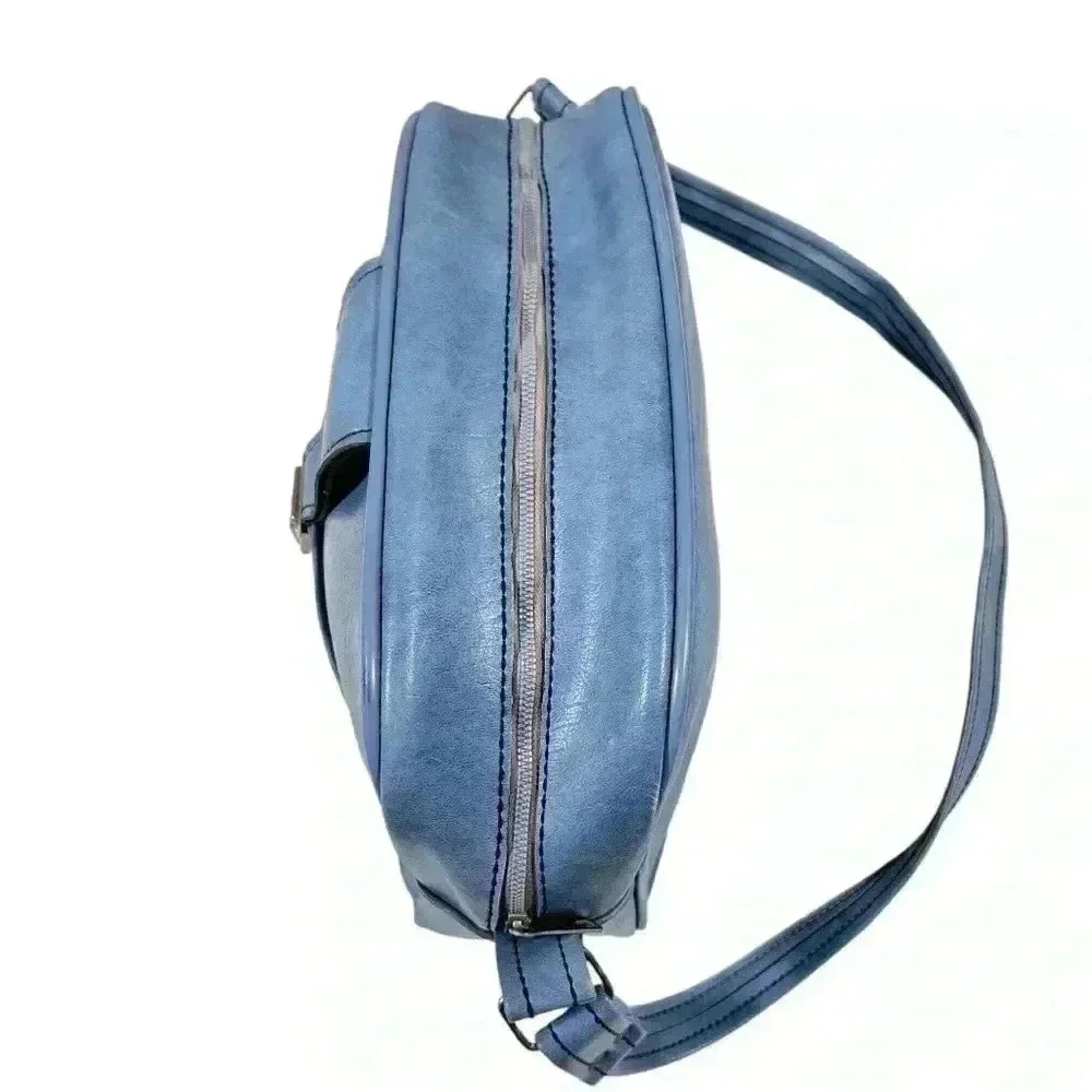 VINTAGE 1970S SKY BLUE VINYL ZIP TOP CARRY‎ ON/ SHOULDER BAG
